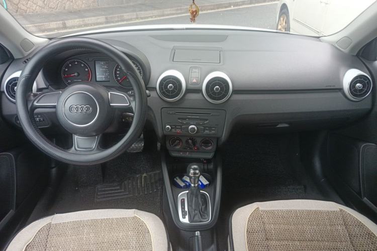 Used Audi A1 2014 30 TFSI Fashion Model Center Console