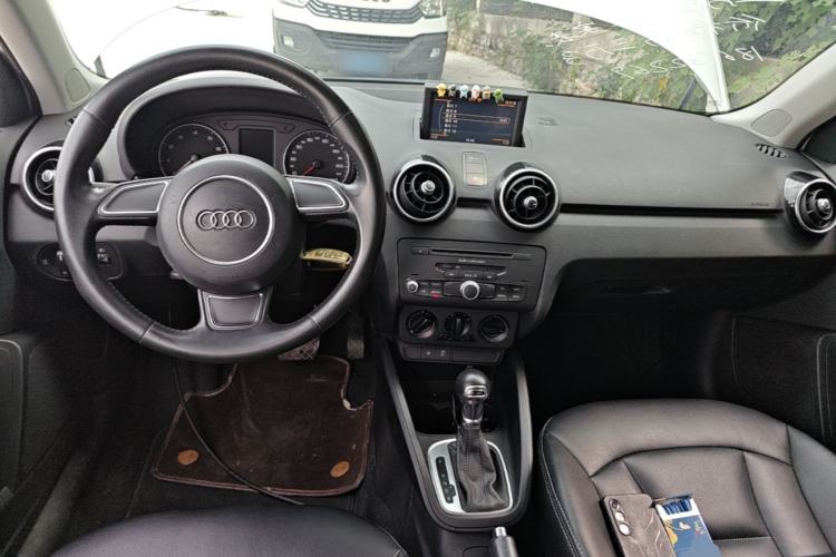 Used Audi A1 2014 30 TFSI Sportback Fashion Model Center Console
