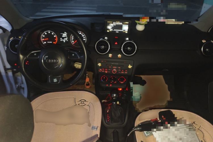 Used Audi A1 2014 30 TFSI Fashion Model Center Console