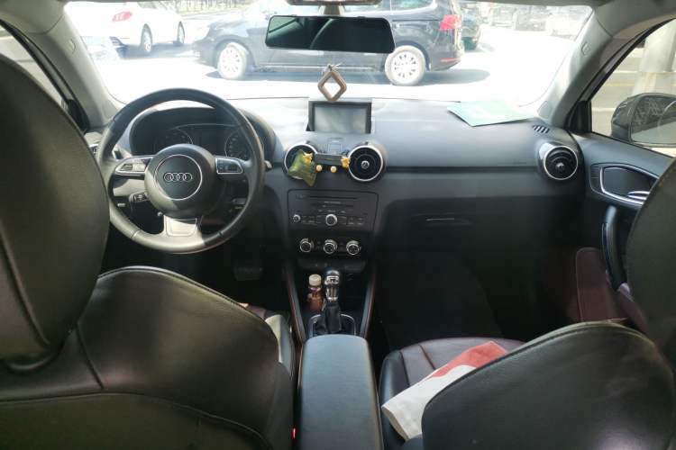 Used Audi A1 2014 30 TFSI Comfort Model Center Console