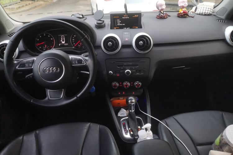 Used Audi A1 2014 30 TFSI Sportback Comfort Model Center Console