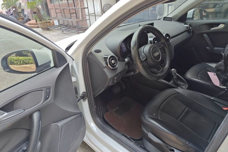 Used Audi A1 2014 30 TFSI Sportback Fashion Model Driver Seat