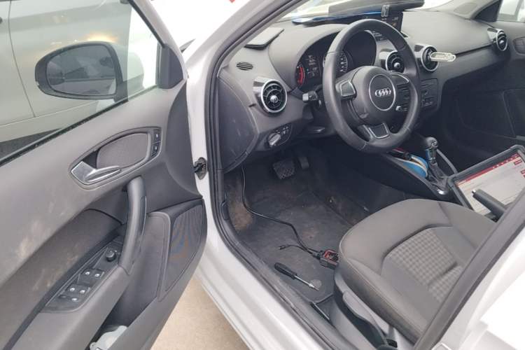 Used Audi A1 2014 30 TFSI Sportback Fashion Model Driver Seat