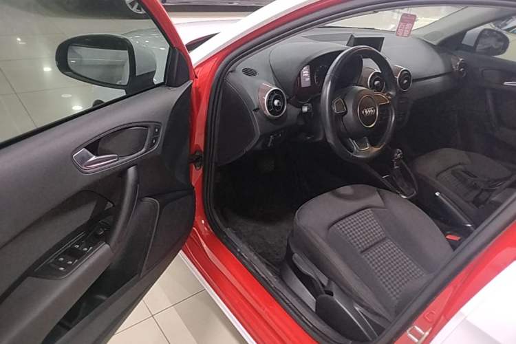 Used Audi A1 2014 30 TFSI Sportback Fashion Model Driver Seat