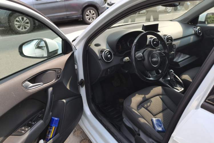 Used Audi A1 2014 30 TFSI Sportback Fashion Model Driver Seat