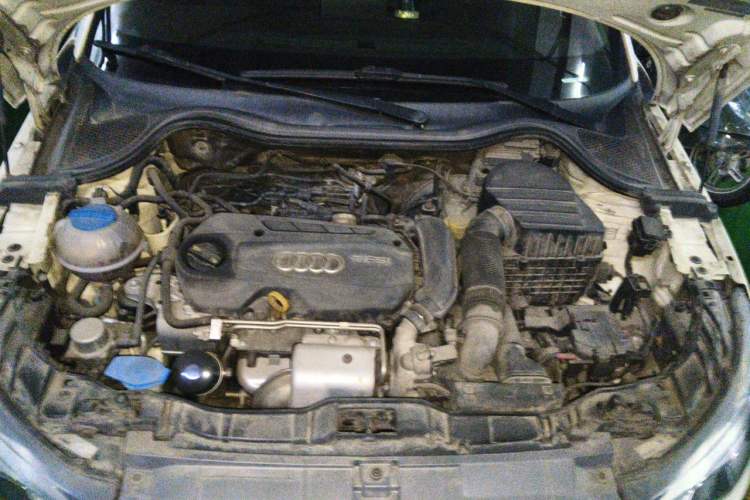 Used Audi A1 2014 30 TFSI Sportback Fashion Model Engine Bay