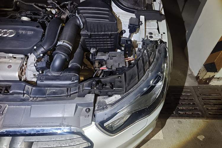 Used Audi A1 2014 30 TFSI Sportback Comfort Model Engine Bay Left
