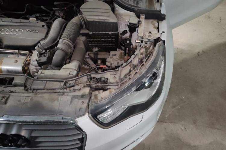 Used Audi A1 2014 30 TFSI Comfort Model Engine Bay Left