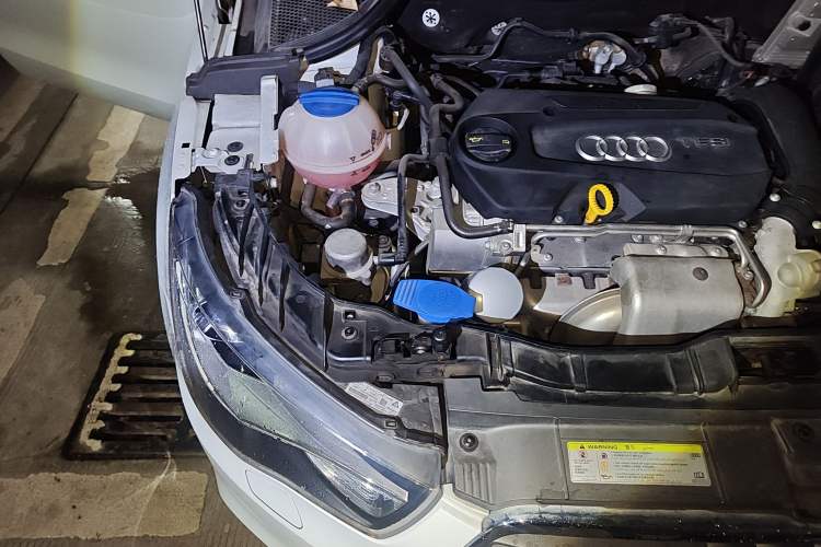 Used Audi A1 2014 30 TFSI Sportback Comfort Model Engine Bay Right