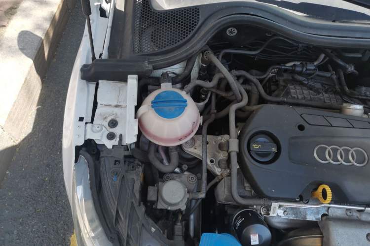 Used Audi A1 2014 30 TFSI Comfort Model Engine Bay Right