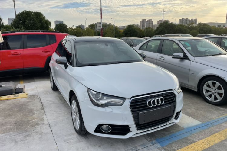 Used Audi A1 2014 30 TFSI Sportback Comfort Model Exterior 2