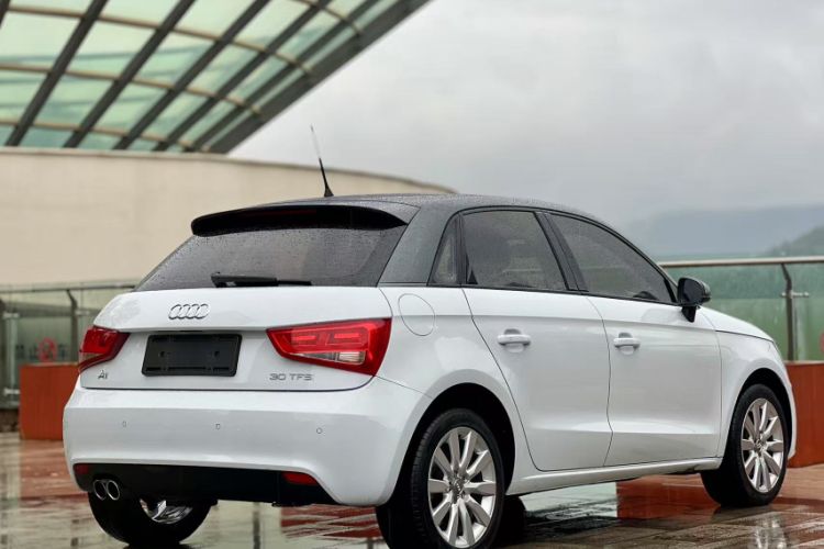 Used Audi A1 2014 30 TFSI Sportback Comfort Model Exterior 3