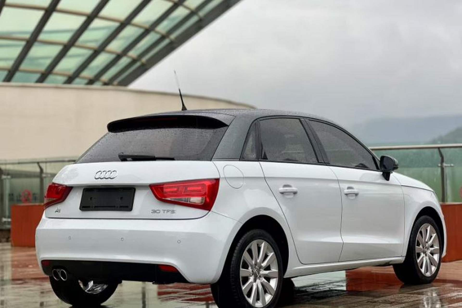 Used Audi A1 2014 30 TFSI Sportback Comfort Model Exterior 3