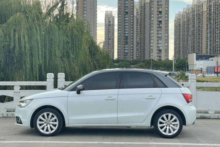Used Audi A1 2014 30 TFSI Sportback Comfort Model Exterior 3