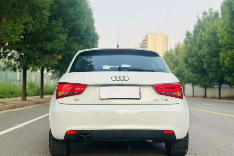 Used Audi A1 2014 30 TFSI Sportback Fashion Model Exterior 4