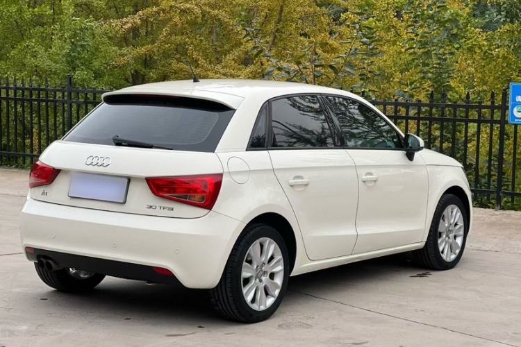 Used Audi A1 2014 30 TFSI Sportback Fashion Model Exterior 4
