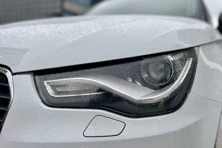 Used Audi A1 2014 30 TFSI Sportback Comfort Model Exterior 4