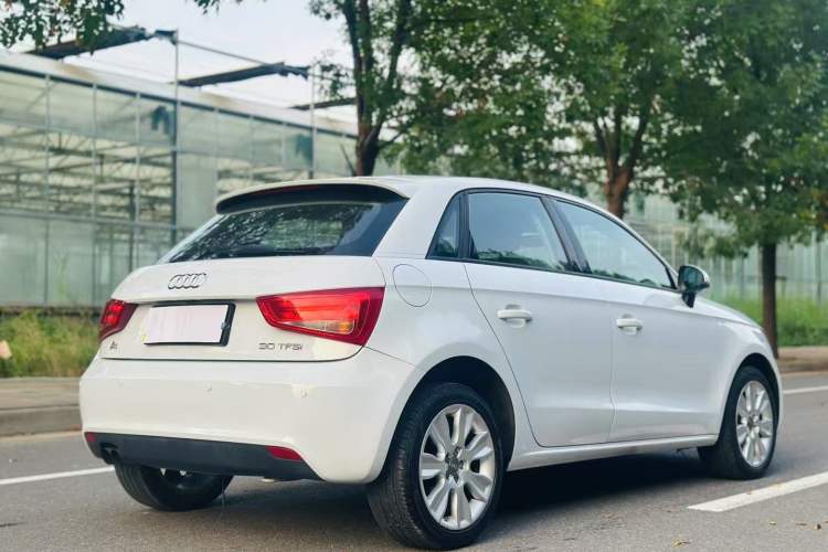 Used Audi A1 2014 30 TFSI Sportback Fashion Model Exterior 5