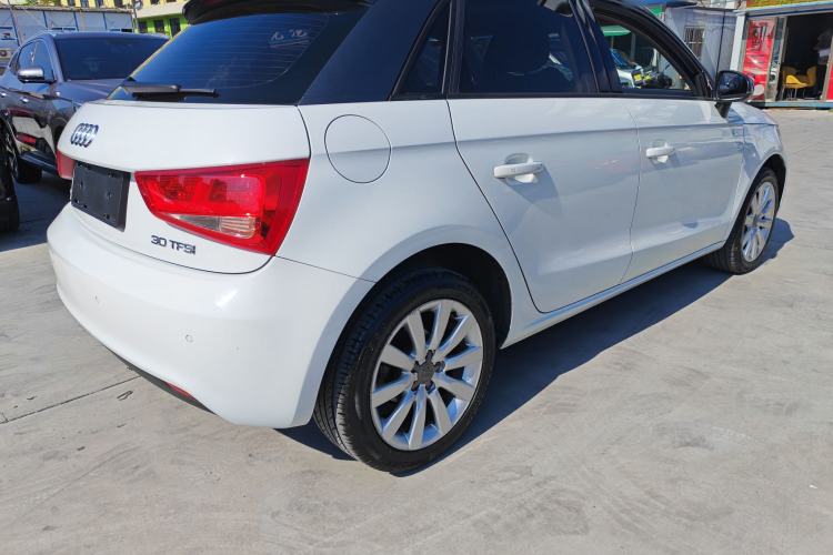 Used Audi A1 2014 30 TFSI Sportback Comfort Model Exterior 6