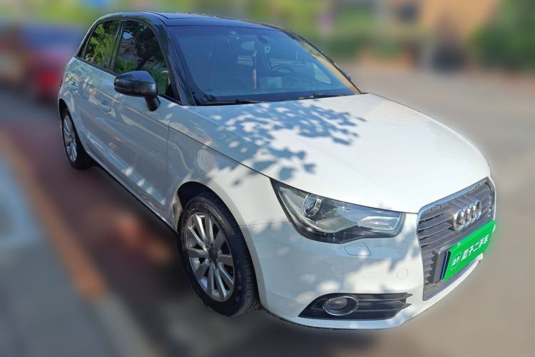 Used Audi A1 2014 30 TFSI Sportback Comfort Model Front Right 45 Deg