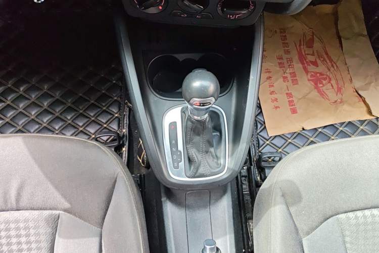Used Audi A1 2014 30 TFSI Sportback Fashion Model Gear Lever