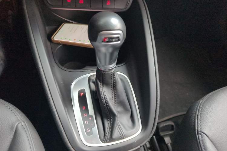 Used Audi A1 2014 30 TFSI Technology Edition Gear Lever