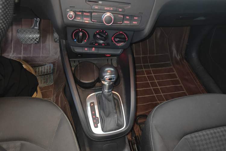 Used Audi A1 2014 30 TFSI Fashion Model Gear Lever