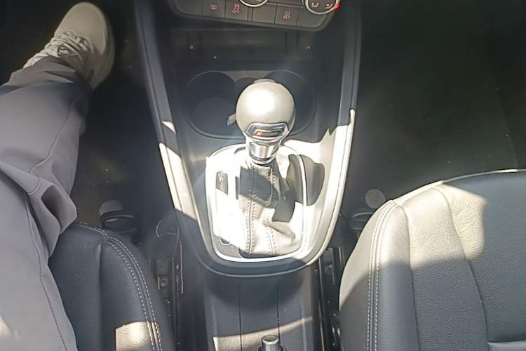 Used Audi A1 2014 30 TFSI Sportback Comfort Model Gear Lever