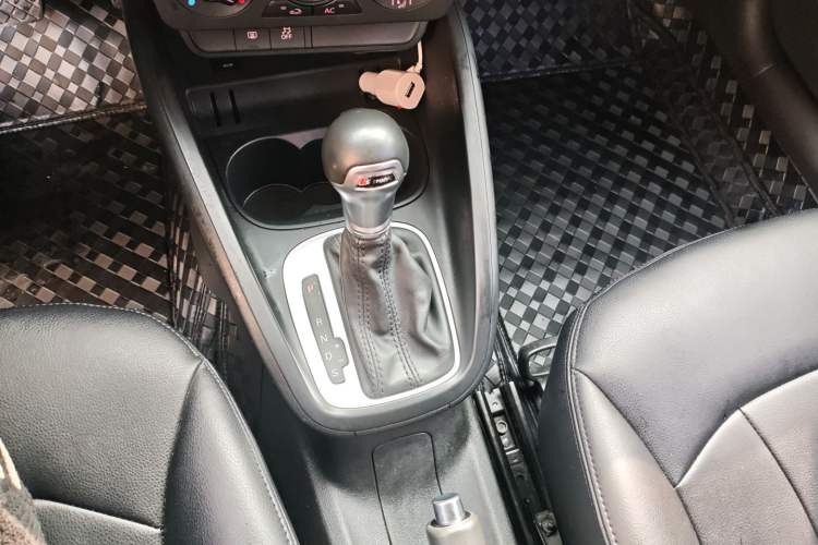 Used Audi A1 2014 30 TFSI Sportback Fashion Model Gear Lever