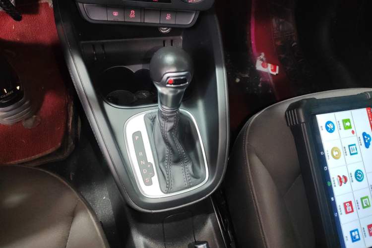Used Audi A1 2014 30 TFSI Technology Edition Gear Lever