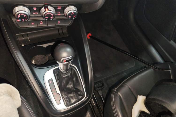Used Audi A1 2014 30 TFSI Comfort Model Gear Lever
