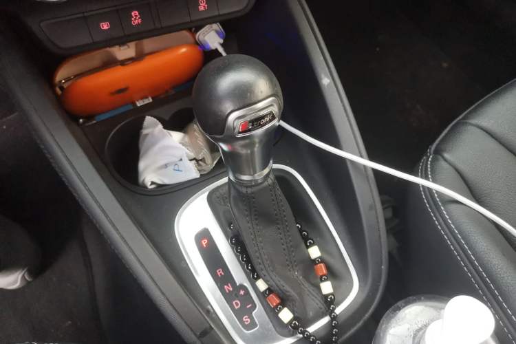 Used Audi A1 2014 30 TFSI Sportback Comfort Model Gear Lever