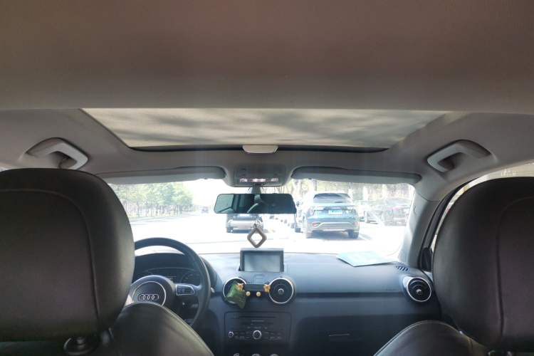 Used Audi A1 2014 30 TFSI Comfort Model Headliner