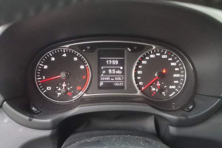 Used Audi A1 2014 30 TFSI Sportback Comfort Model Instrument Cluster