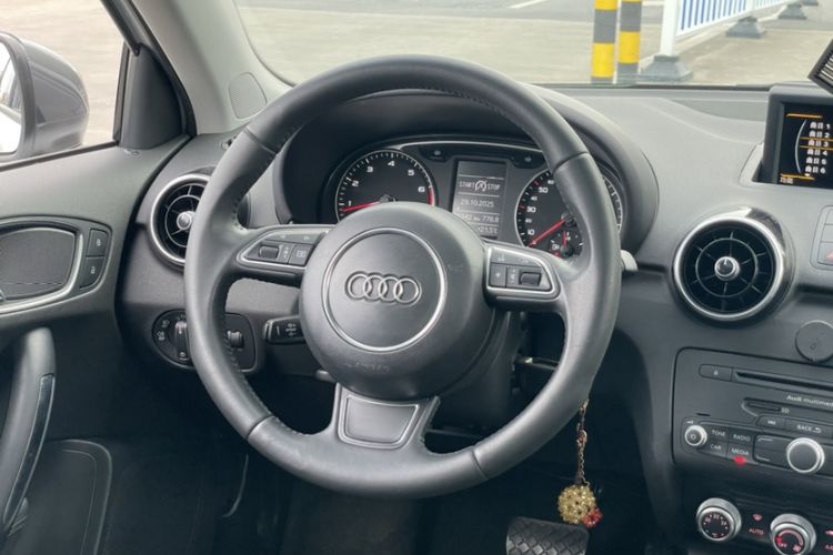 Used Audi A1 2014 30 TFSI Sportback Comfort Model Interior 2