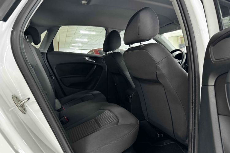 Used Audi A1 2014 30 TFSI Sportback Fashion Model Interior 2