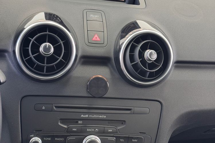 Used Audi A1 2014 30 TFSI Fashion Model Interior 2