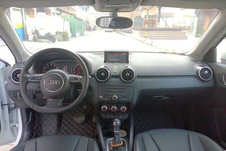 Used Audi A1 2014 30 TFSI Sportback Comfort Model Interior 3