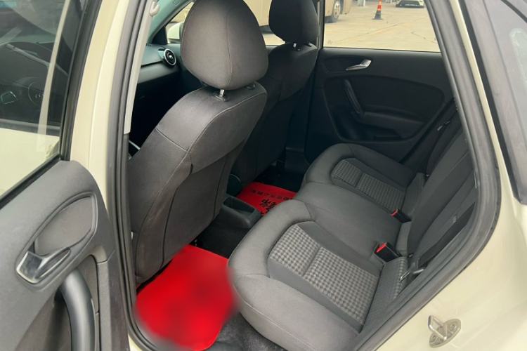 Used Audi A1 2014 30 TFSI Sportback Fashion Model Interior 3