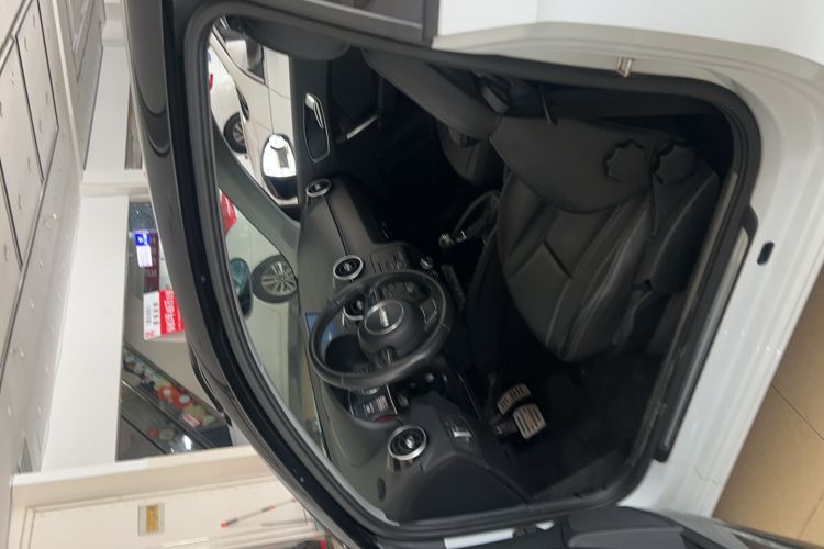 Used Audi A1 2014 30 TFSI Comfort Model Interior 3