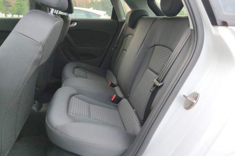 Used Audi A1 2014 30 TFSI Sportback Fashion Model Interior 4