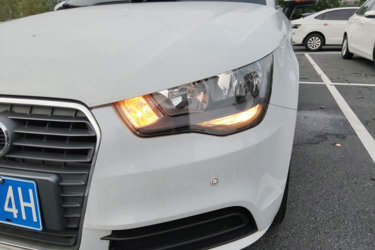 Used Audi A1 2014 30 TFSI Sportback Fashion Model Left Front Headlight