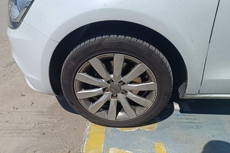 Used Audi A1 2014 30 TFSI Sportback Comfort Model Left Front Wheel Hub