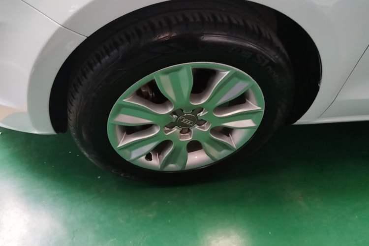 Used Audi A1 2014 30 TFSI Fashion Model Left Front Wheel Hub