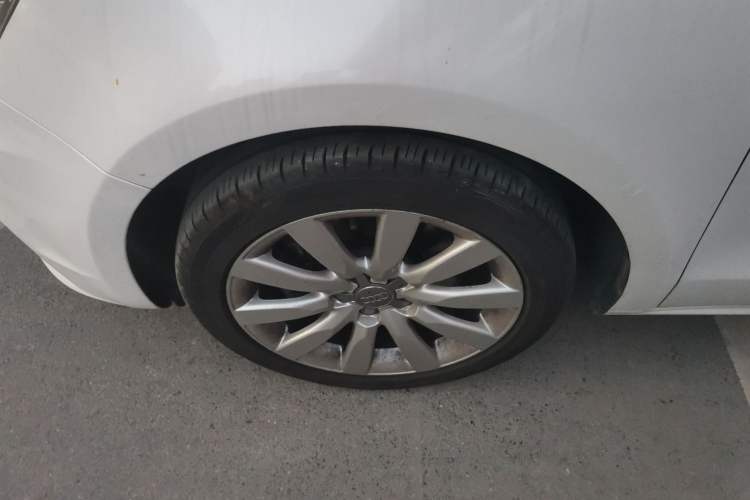 Used Audi A1 2014 30 TFSI Comfort Model Left Front Wheel Hub