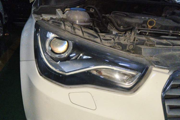 Used Audi A1 2014 30 TFSI Sportback Fashion Model Right Front Headlight