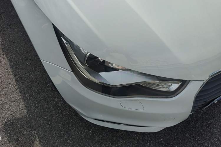Used Audi A1 2014 30 TFSI Sportback Comfort Model Right Front Headlight