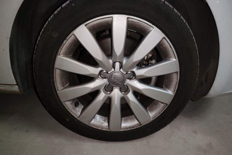 Used Audi A1 2014 30 TFSI Comfort Model Right Front Wheel Hub