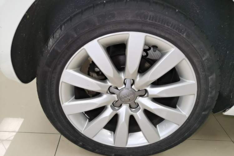Used Audi A1 2014 30 TFSI Sportback Comfort Model Right Rear Wheel Hub