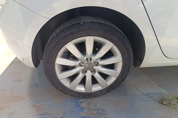 Used Audi A1 2014 30 TFSI Sportback Comfort Model Right Rear Wheel Hub